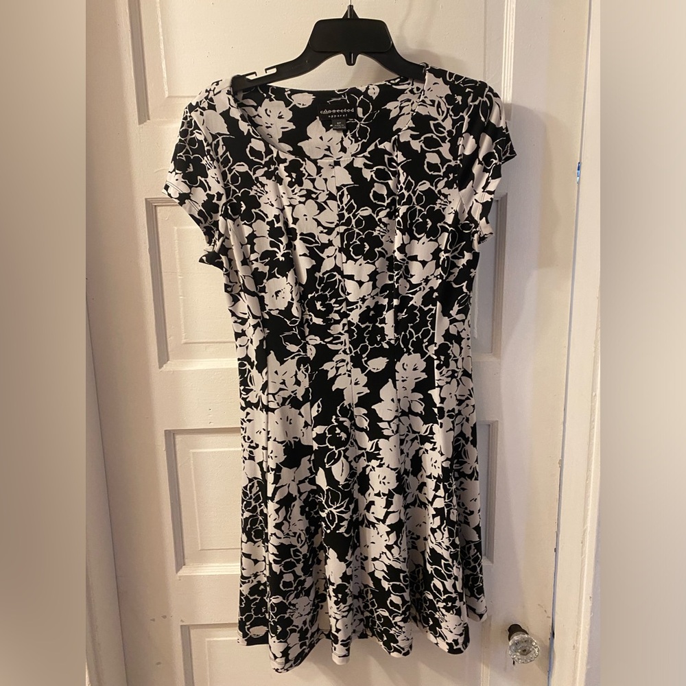 Black and white 8P Connected Dress